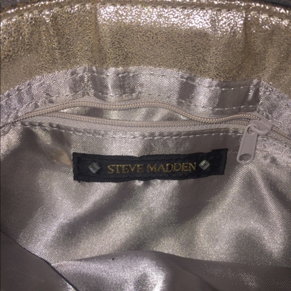 Steve Madden clutch - Picture 2 of 3